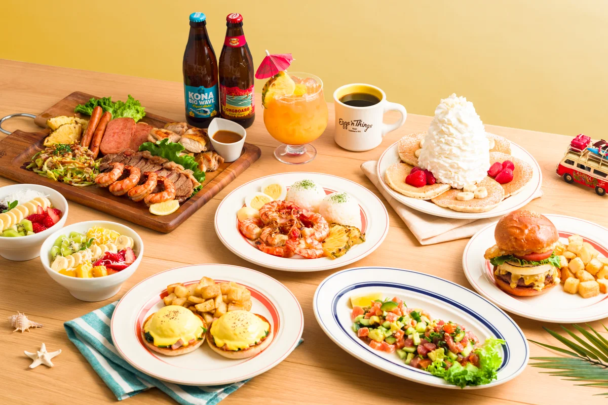 Eggs 'n Thingsのパンケーキやロコモコ、ハンバーガーなどのメニュー